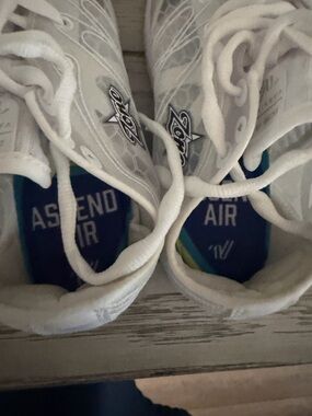 Varsity Ascend Air White Cheer Shoes